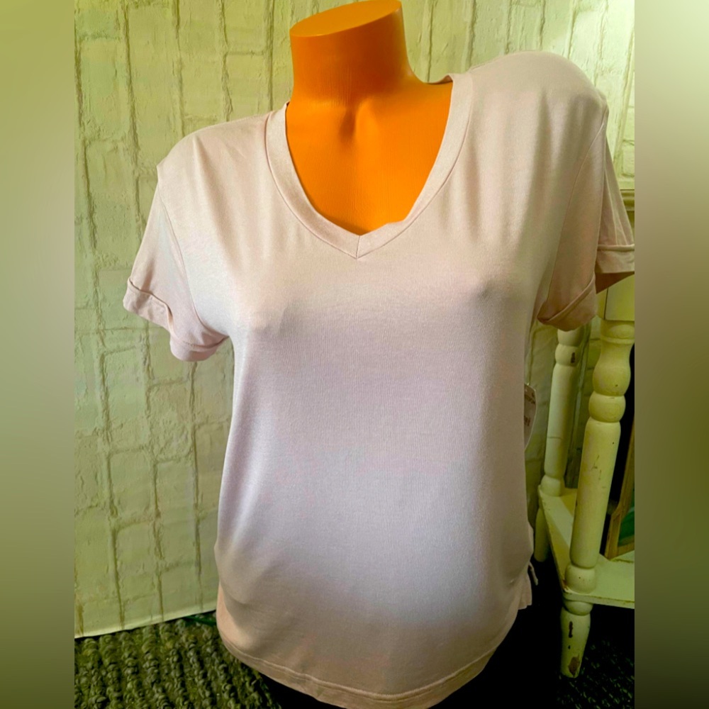 Cece Women’s Pink Adobe V-Neck Short Sleeve T-Shirt-Sz S NWT!